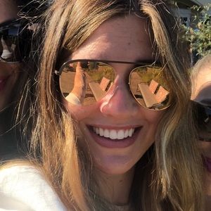 Meet your Posher, Amelya